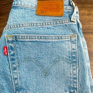 Women’s Levi’s 501 Button Fly, size 2